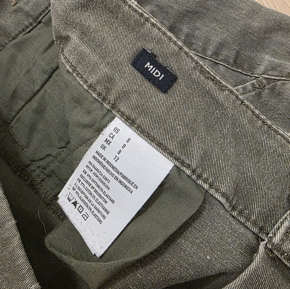 American Eagle Green Distressed Low Rise Y2K Grunge Streetwear Shorts Size 8 - Picture 8 of 9